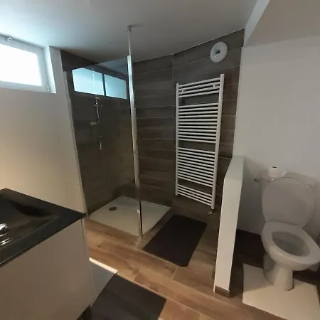 Agreable A 5 Mn A Pied De La