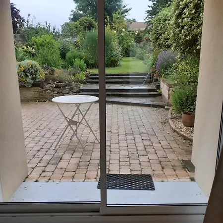 Agreable A 5 Mn A Pied De La